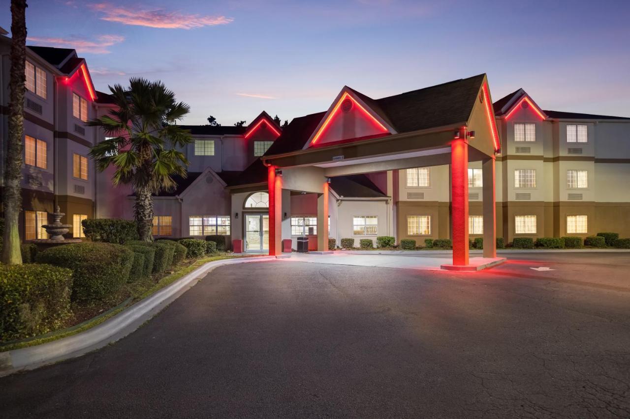 Red Roof Inn Plus+ & Suites Savannah - I-95 Georgetown Exterior photo
