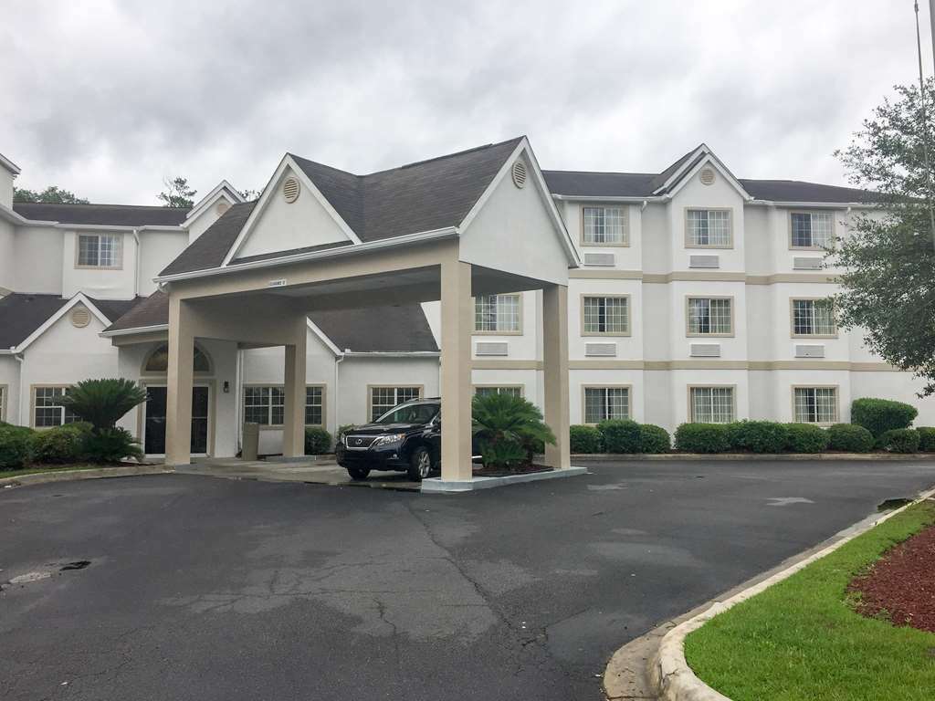 Red Roof Inn Plus+ & Suites Savannah - I-95 Georgetown Exterior photo